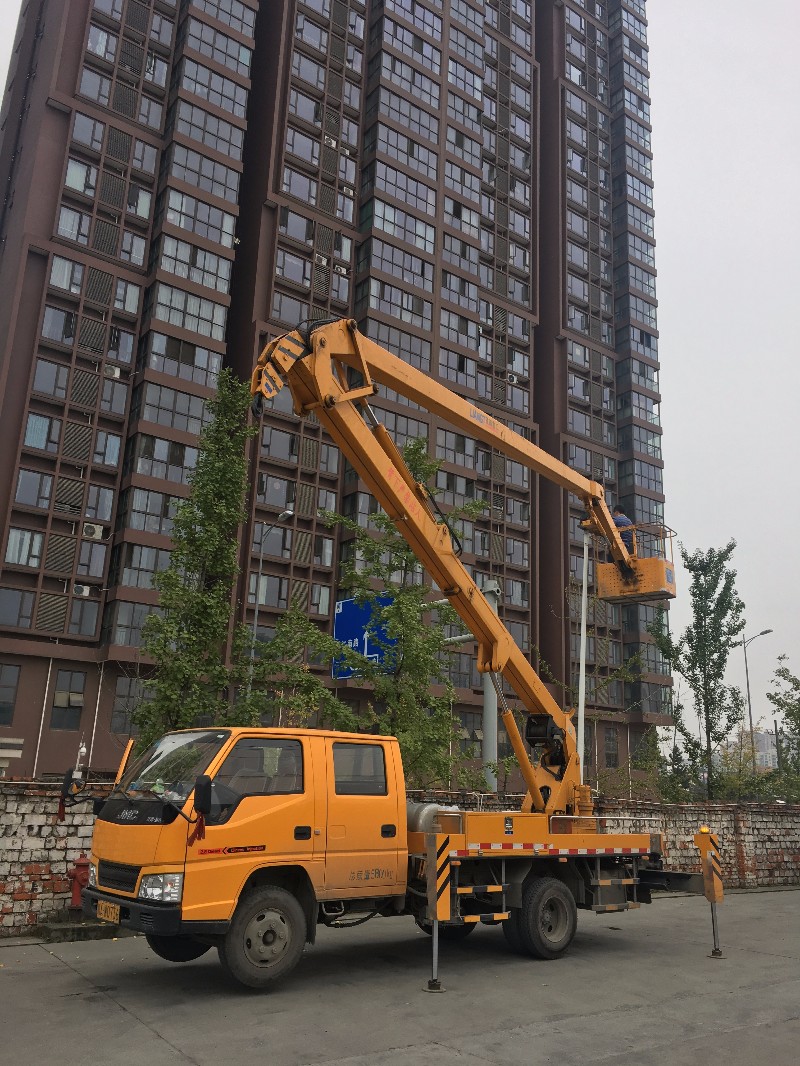 車載式高空作業(yè)平臺